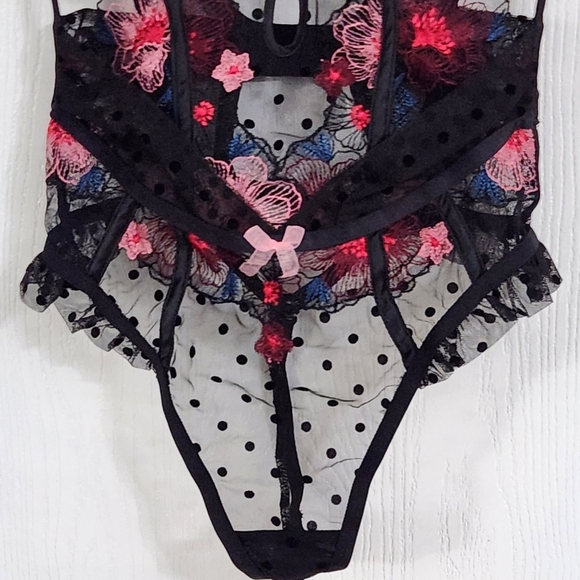 New!For Love and Lemons Black Swiss Dot Zinnia Floral Embroidered Bodysu… - Picture 7 of 15